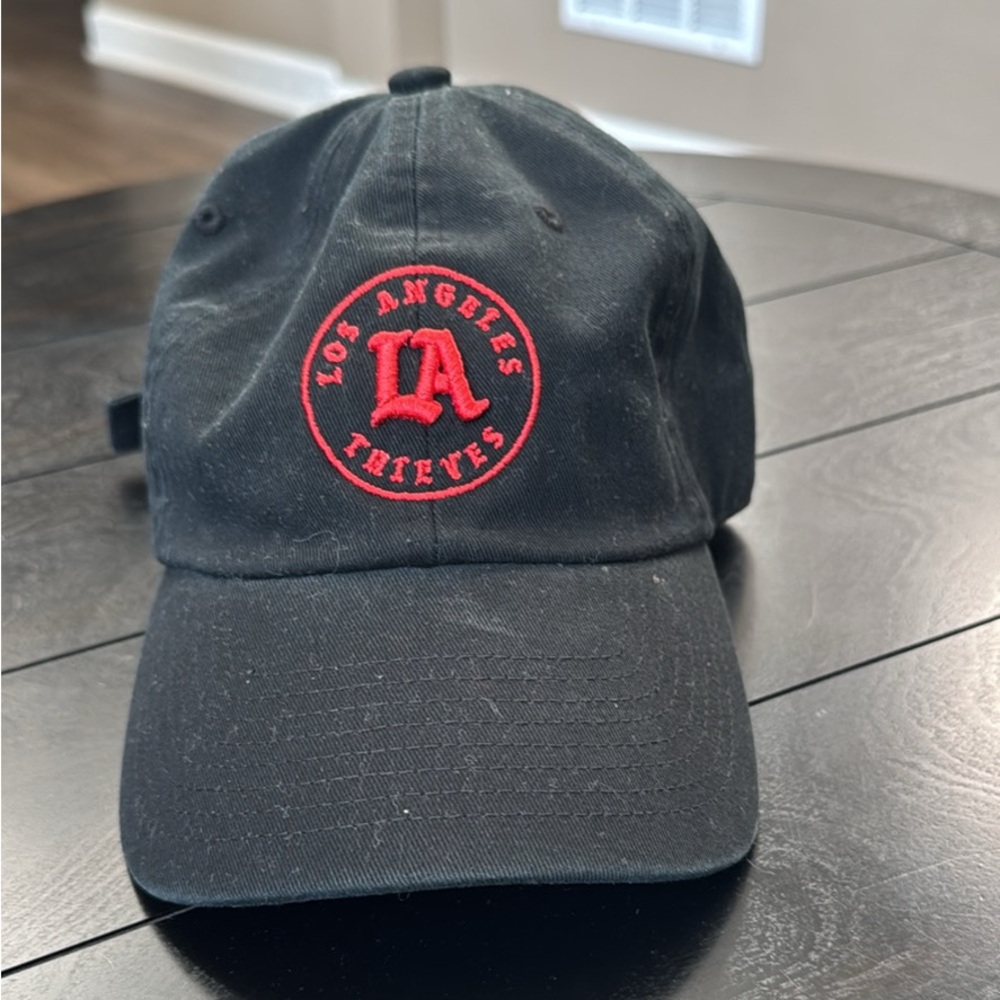 Mitchell & Ness Los Angeles Thieves Adjustable Cap | Black | NWOT 🖤❤️